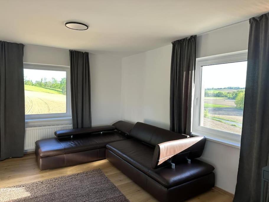 Geschmackvolle Wohnung In Katsdorf Im 1Og, Modern Und Bequem Ngoại thất bức ảnh
