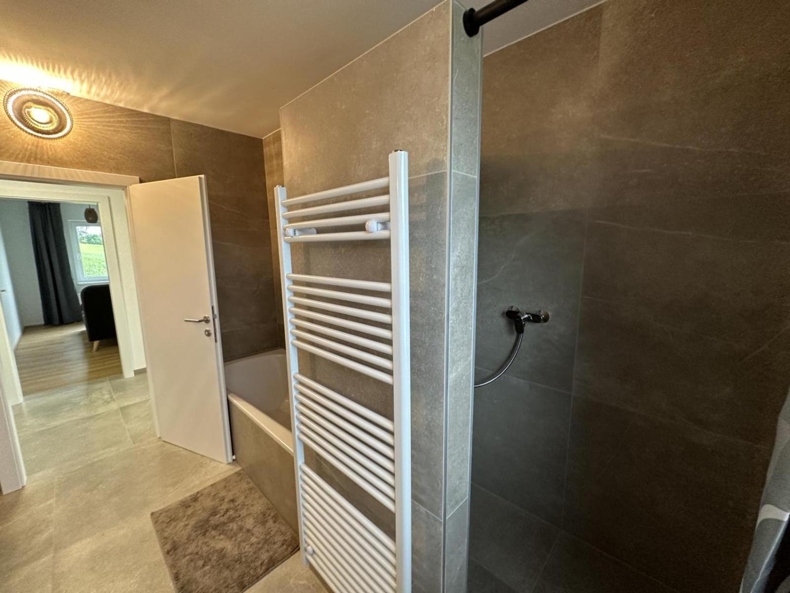 Geschmackvolle Wohnung In Katsdorf Im 1Og, Modern Und Bequem Ngoại thất bức ảnh